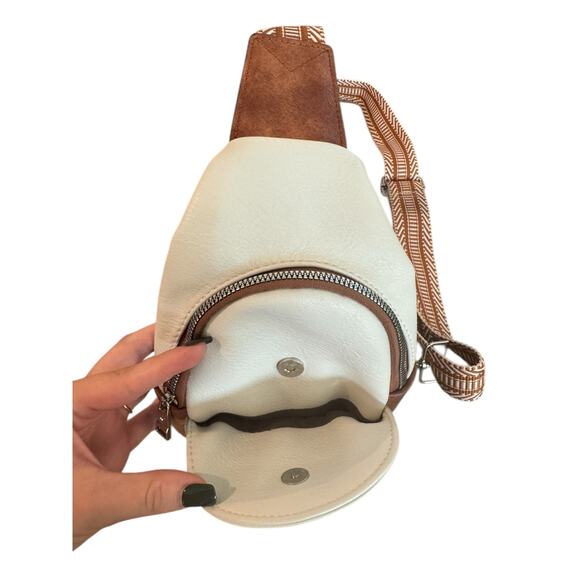 CLUCI Cream & Brown Sling Crossbody Bag with Patterned Strap - Picture 4 of 6